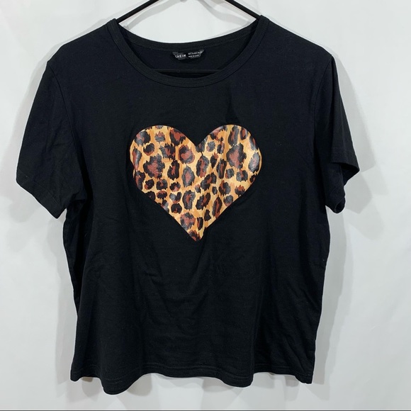 SHEIN Tops - Shein Leopard Print Heart Graphic Tshirt